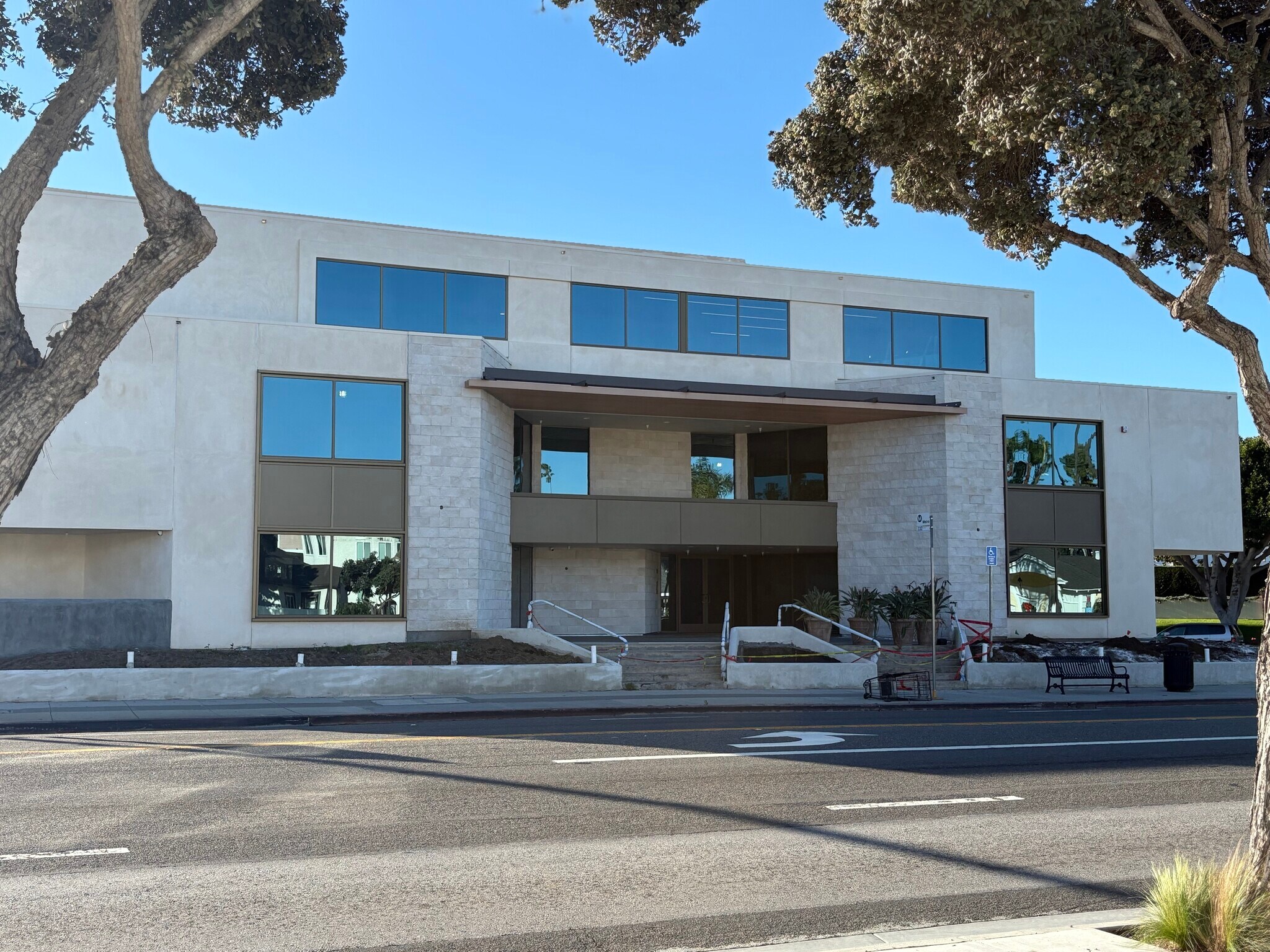 435 N Pacific Coast Hwy, Redondo Beach, CA for Rent