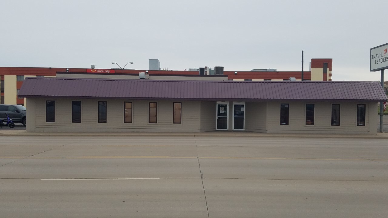 122 E Sioux Ave, Pierre, SD for Rent