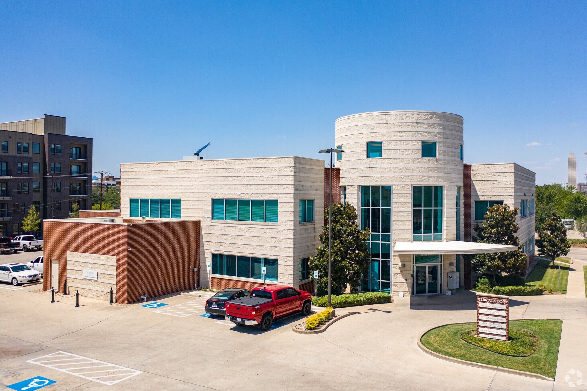 1106 Alston Ave, Fort Worth, TX for Rent