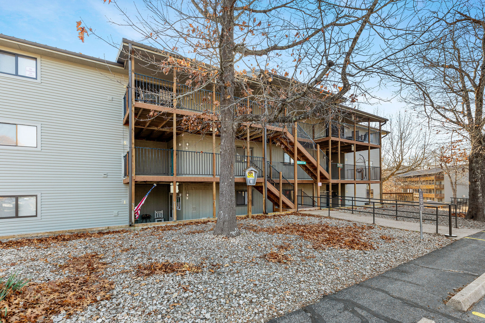 526 Notch Ln, Reeds Spring, MO for Sale