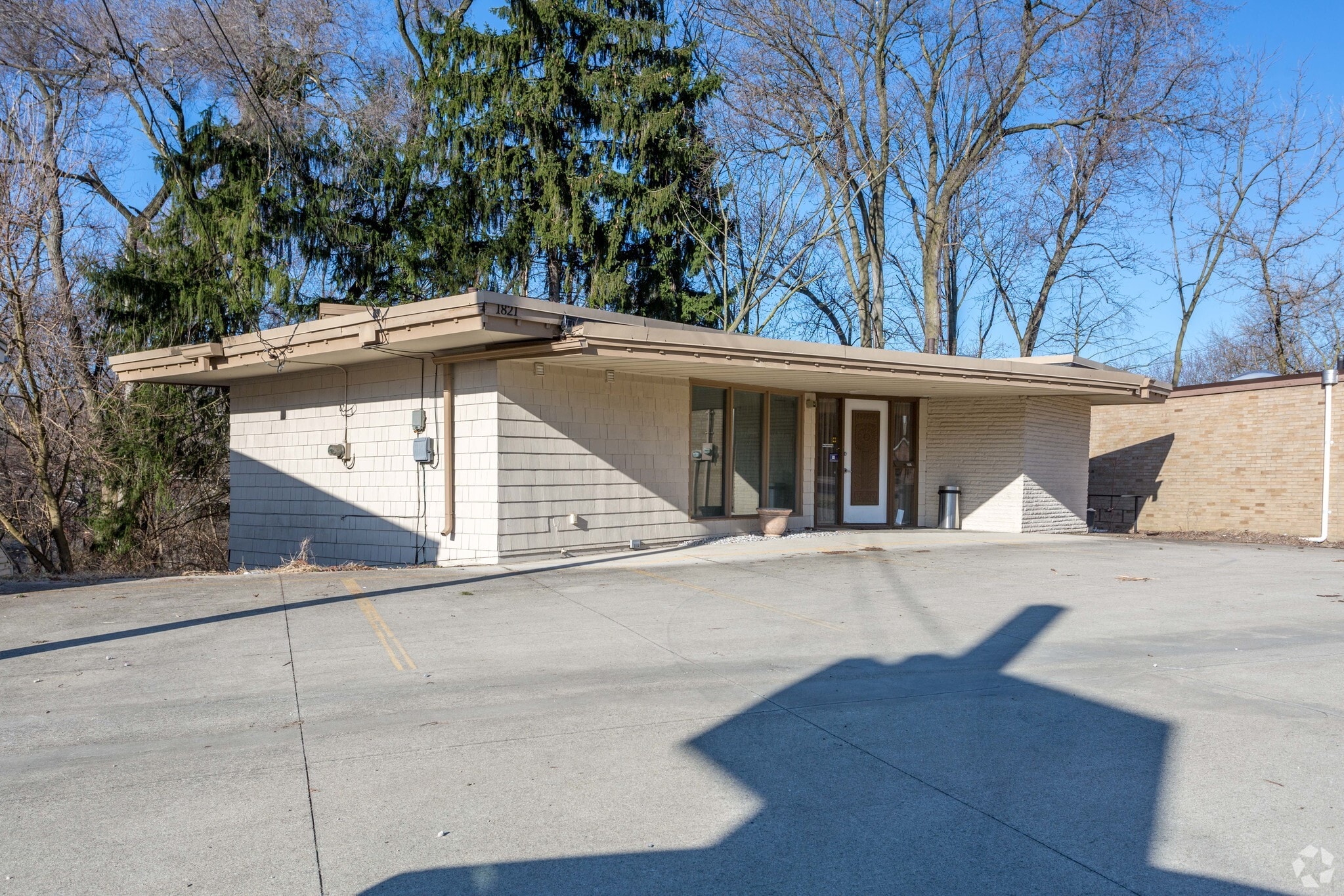1821 Fulton Dr NW, Canton, OH for Sale