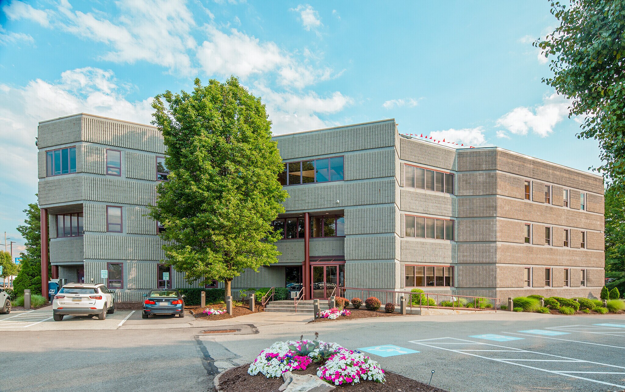 10475 Perry Hwy, Wexford, PA for Rent