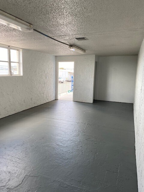 5800 Houchin St, Naples, FL for Rent