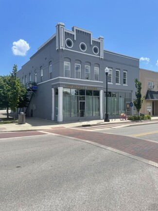 Evansville, IN Storefront Retail/Residential - 621 N Main St