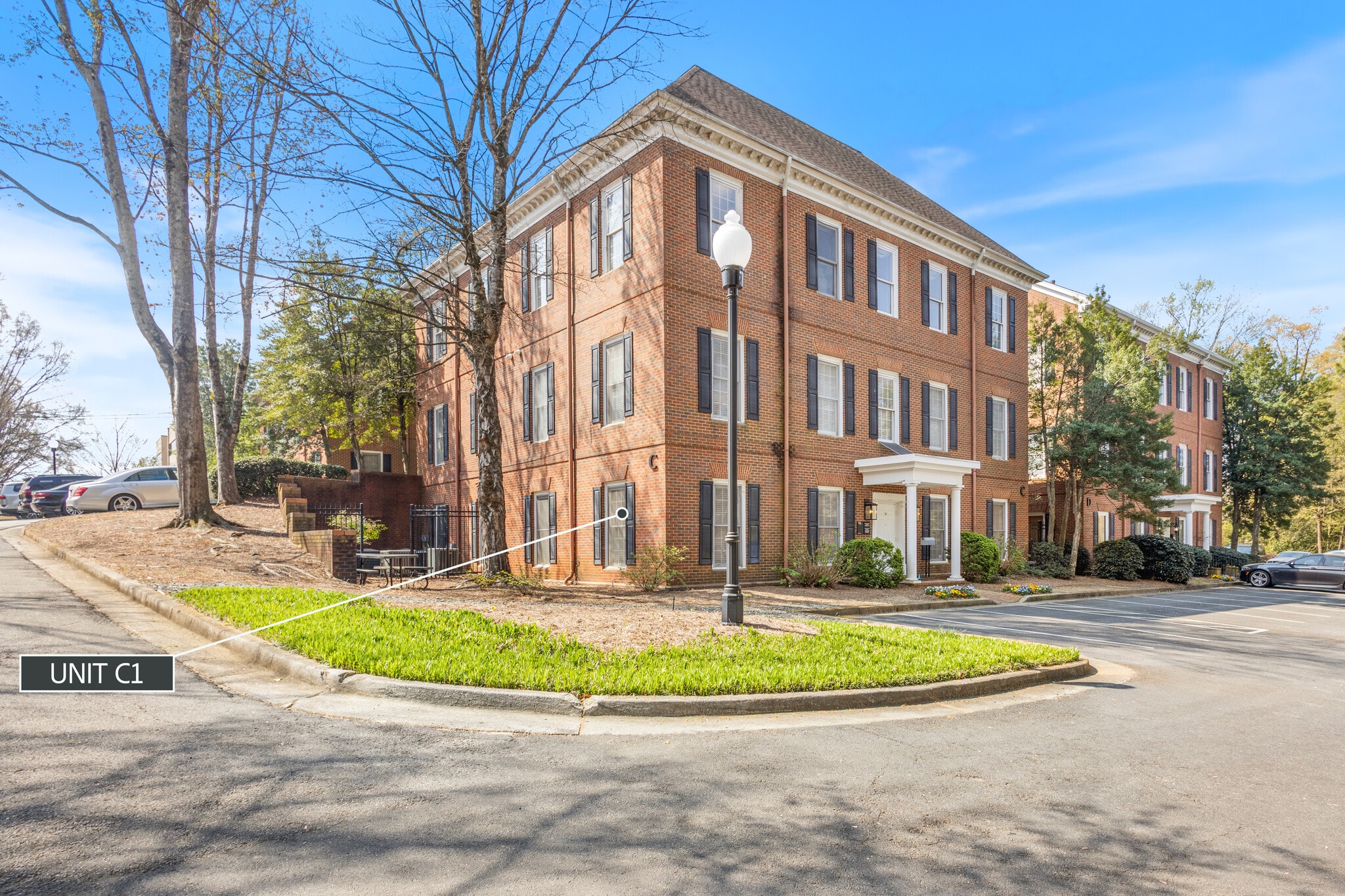 5064 Roswell Rd, Atlanta, GA for Sale