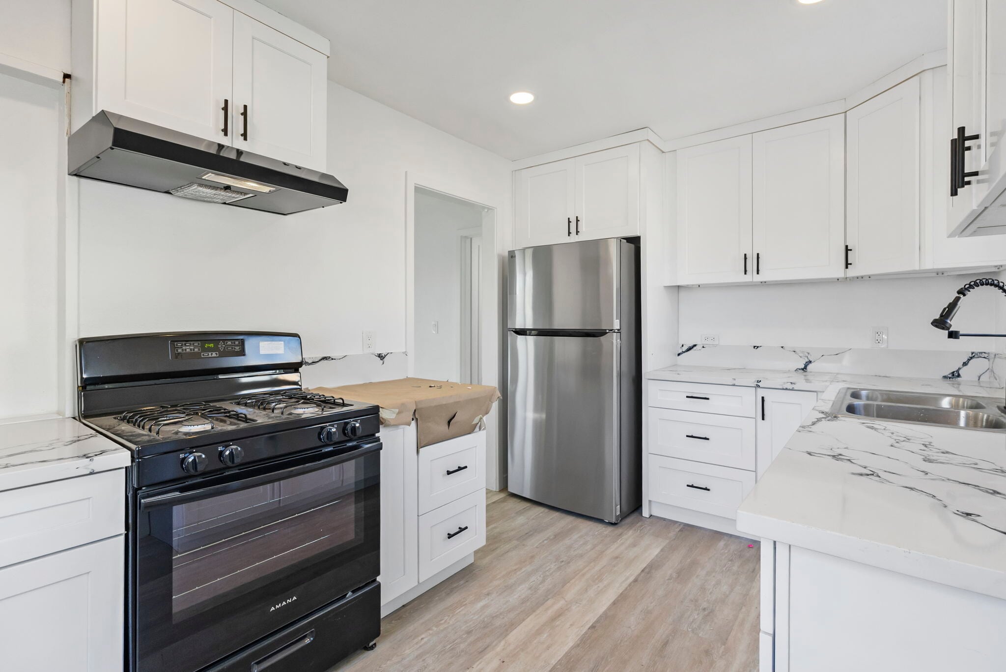 543 N Barbara Ave, Azusa, CA for Sale