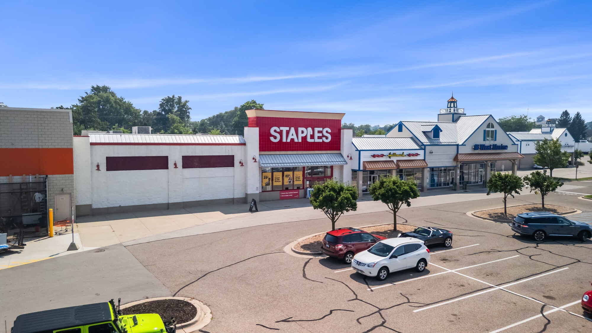 810-840 Jackson Ave, Grand Haven, MI for Sale