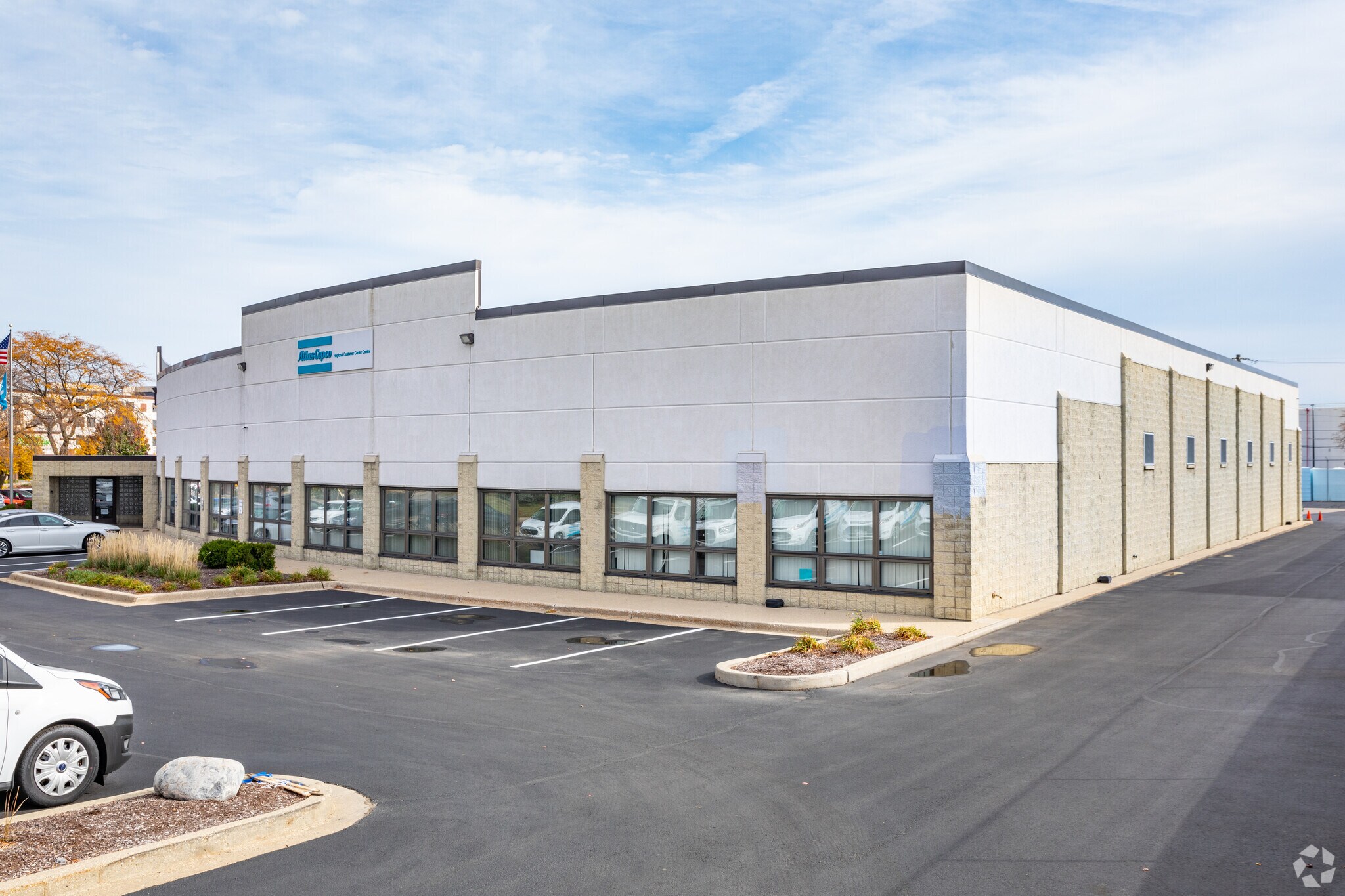 2501 Landmeier Rd, Elk Grove Village, IL for Rent
