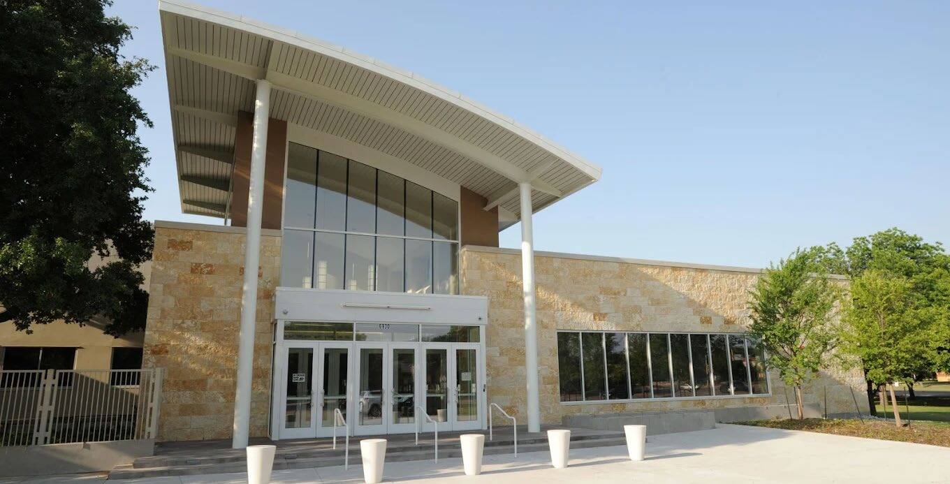 6930 Alpha Rd, Dallas, TX for Rent