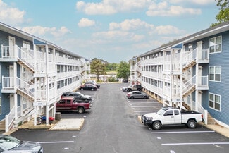 Norfolk, VA Apartments - 2111 Pretty Lake Ave