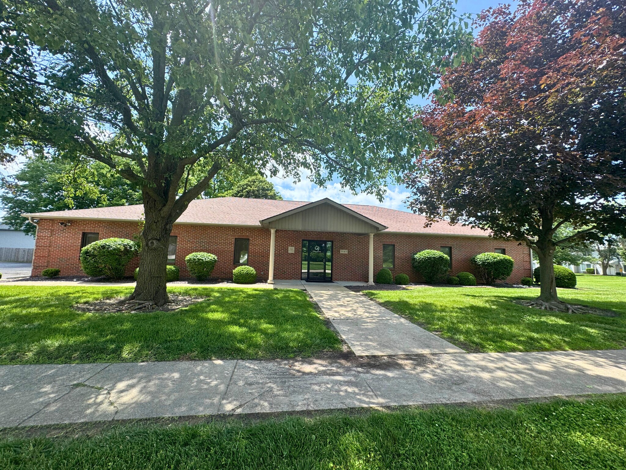 3065 Pershing Ct, Decatur, IL for Sale