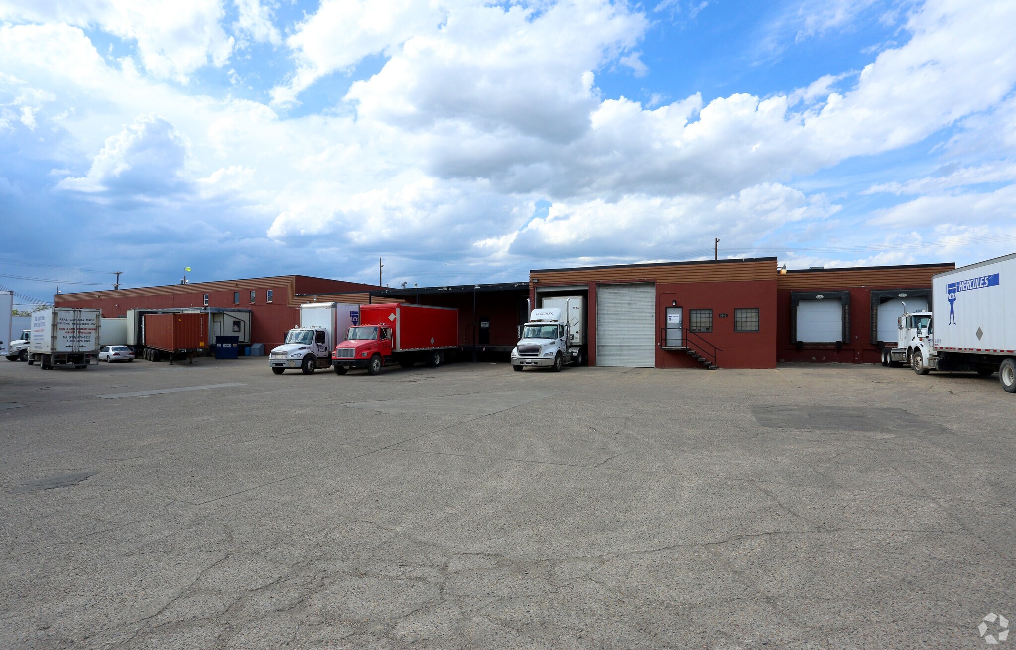 8544-8560 126 Av NW, Edmonton, AB for Rent