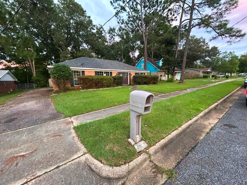 505 Newport Dr W, Mobile, AL for Sale