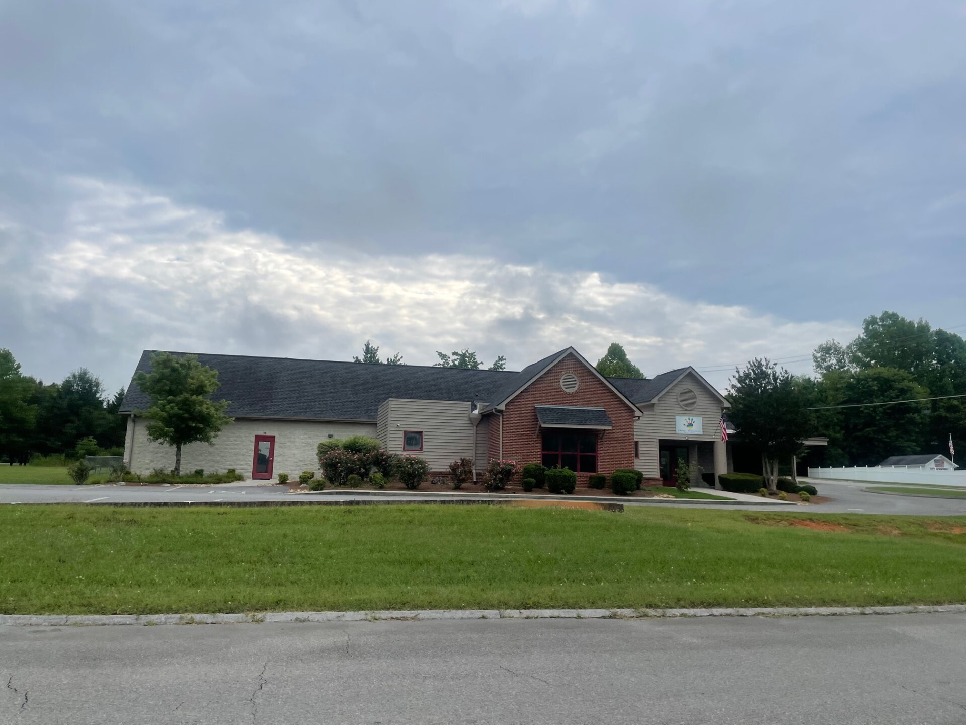 98 Mariner Point Dr, Clinton, TN for Sale