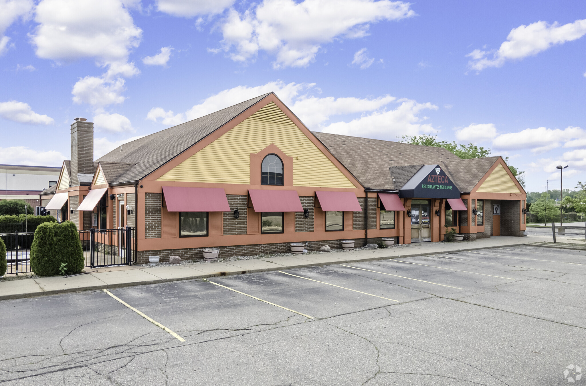 13100 Hall Rd, Sterling Heights, MI for Rent