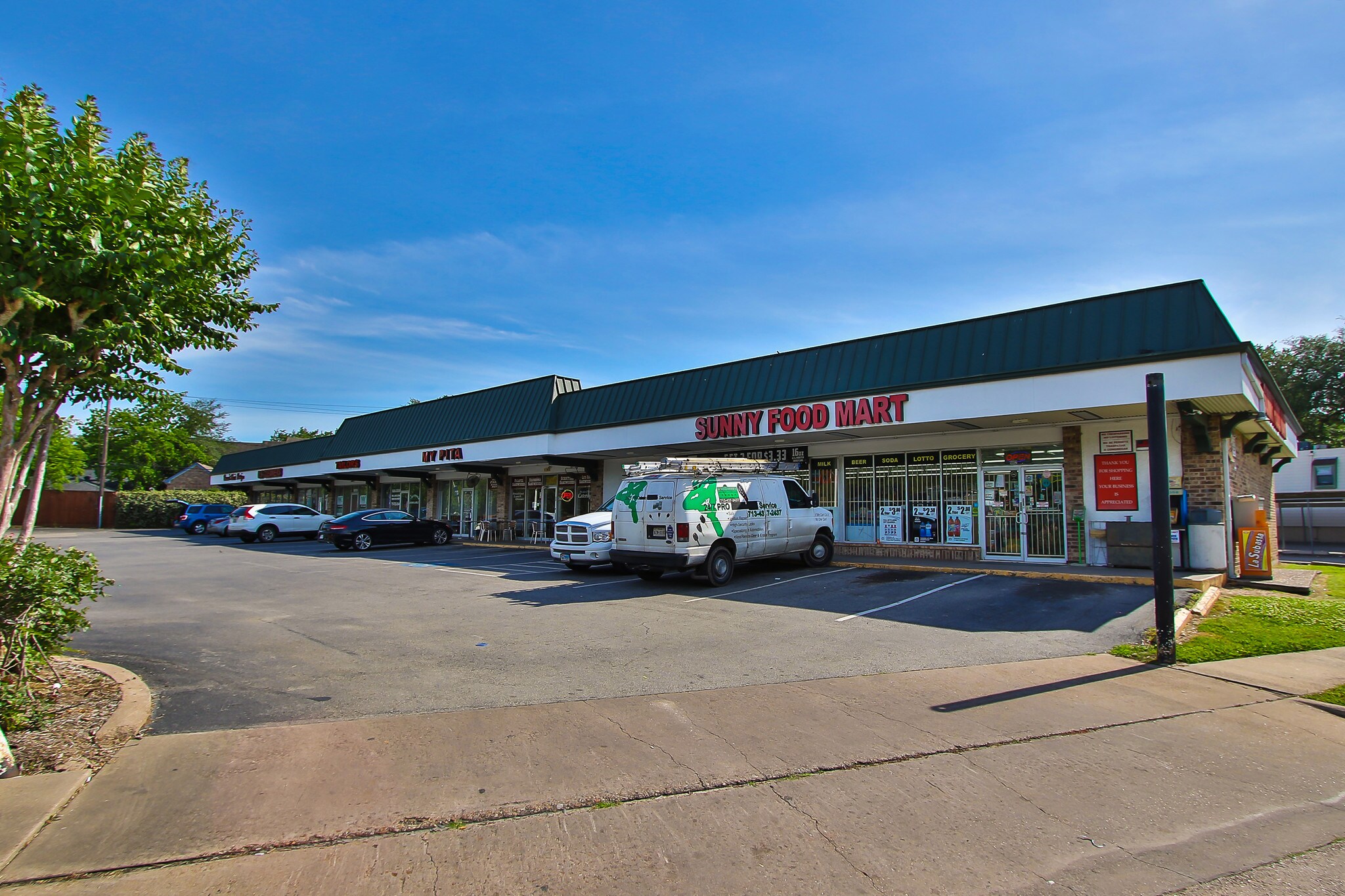 9810 Hillcroft Ave, Houston, TX for Rent