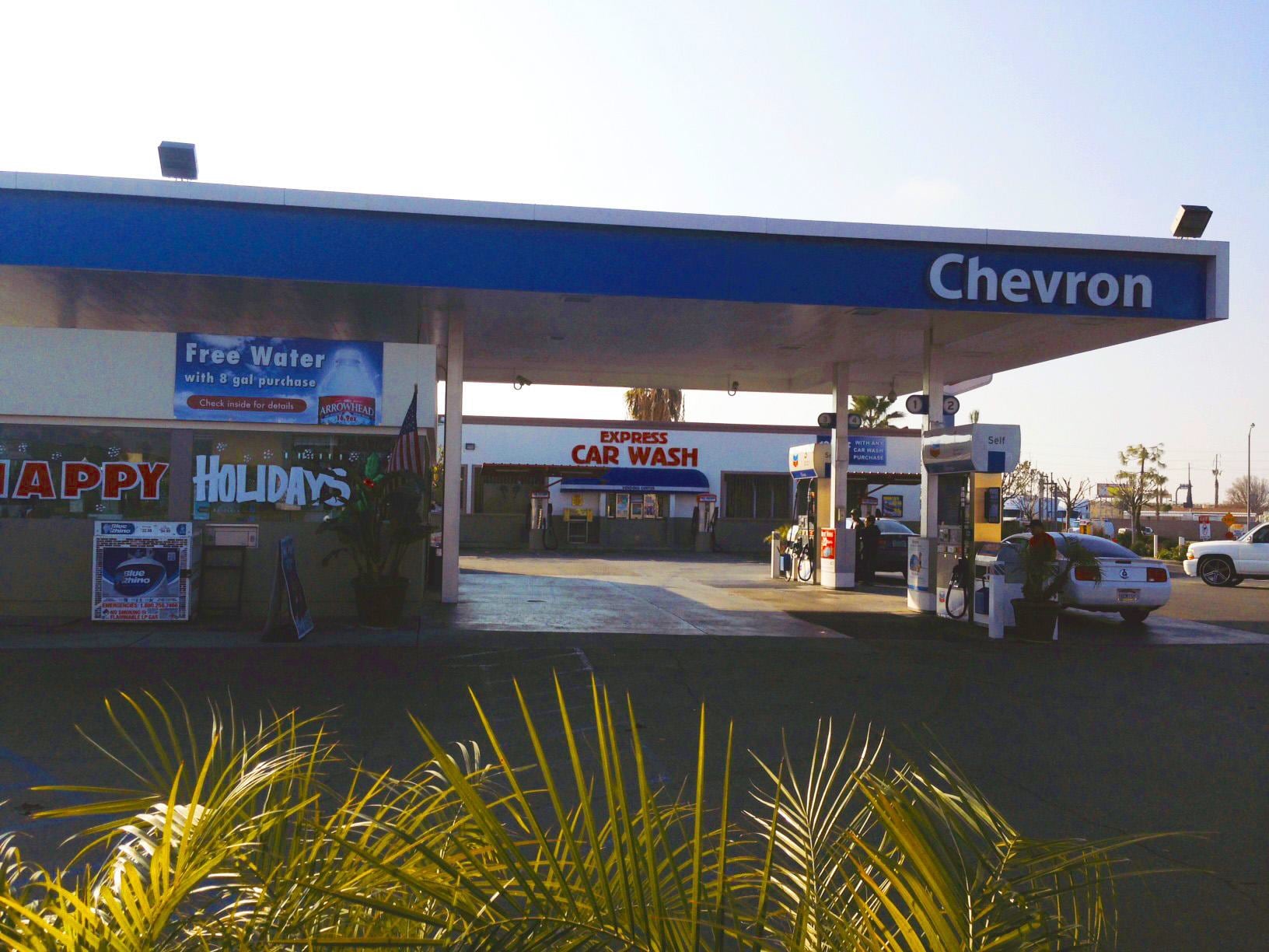 2525 White Ln, Bakersfield, CA for Sale