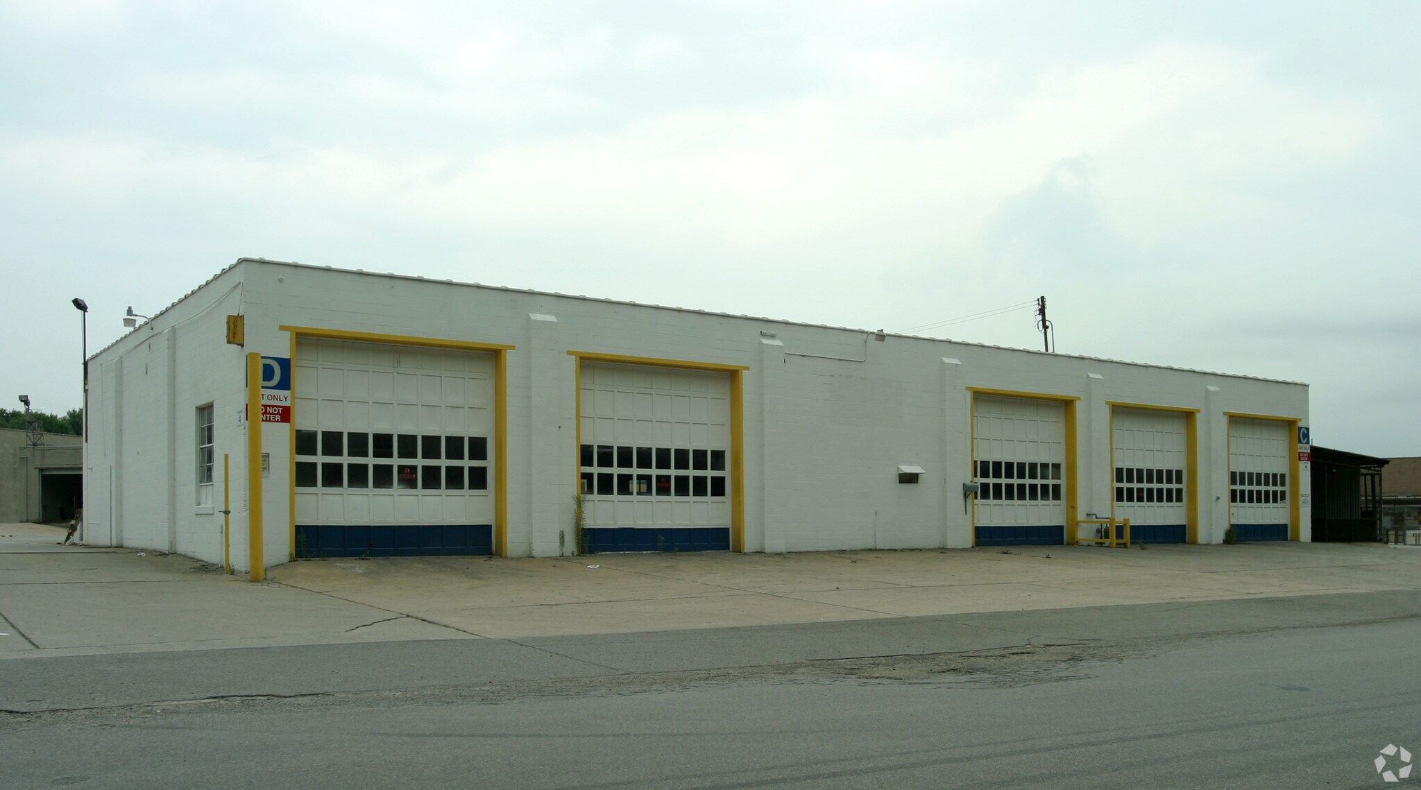 719 W New Castle St Zelienople, PA 16063 Industrial Park Property for