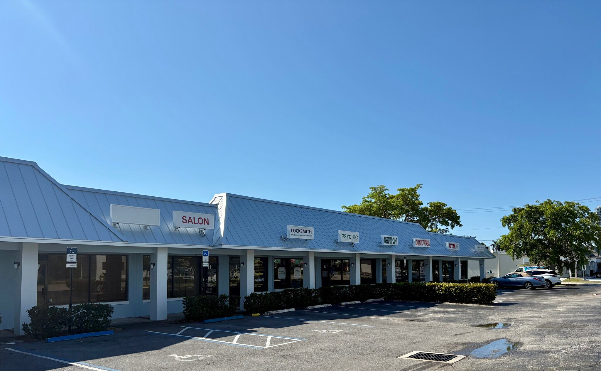 905 US Highway 1, Lake Park, FL for Rent