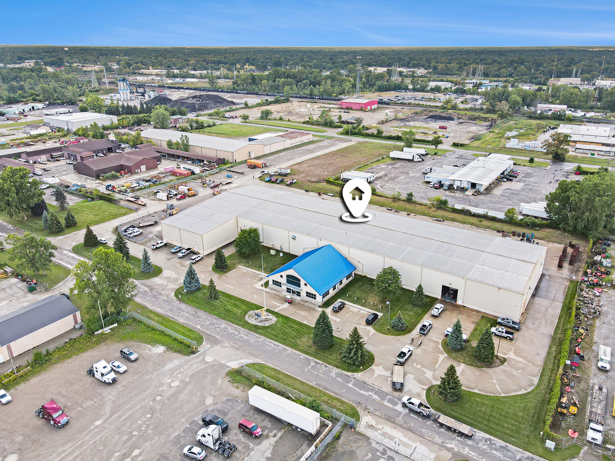 4072 Flint Asphalt Dr, Burton, MI for Sale