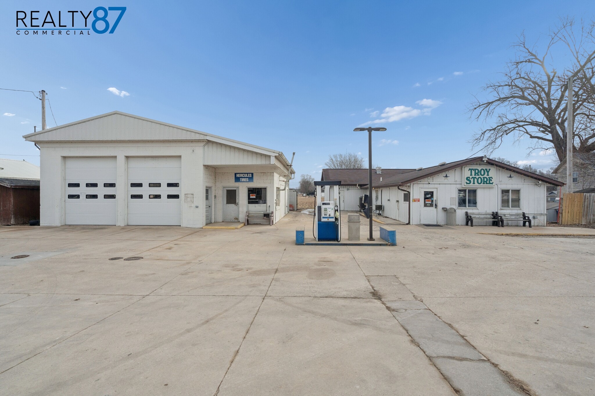 5913 Troy Mills rd, Coggon, IA for Sale