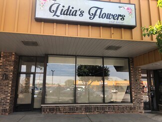 Aurora, IL Retail - 345 E Indian Trl