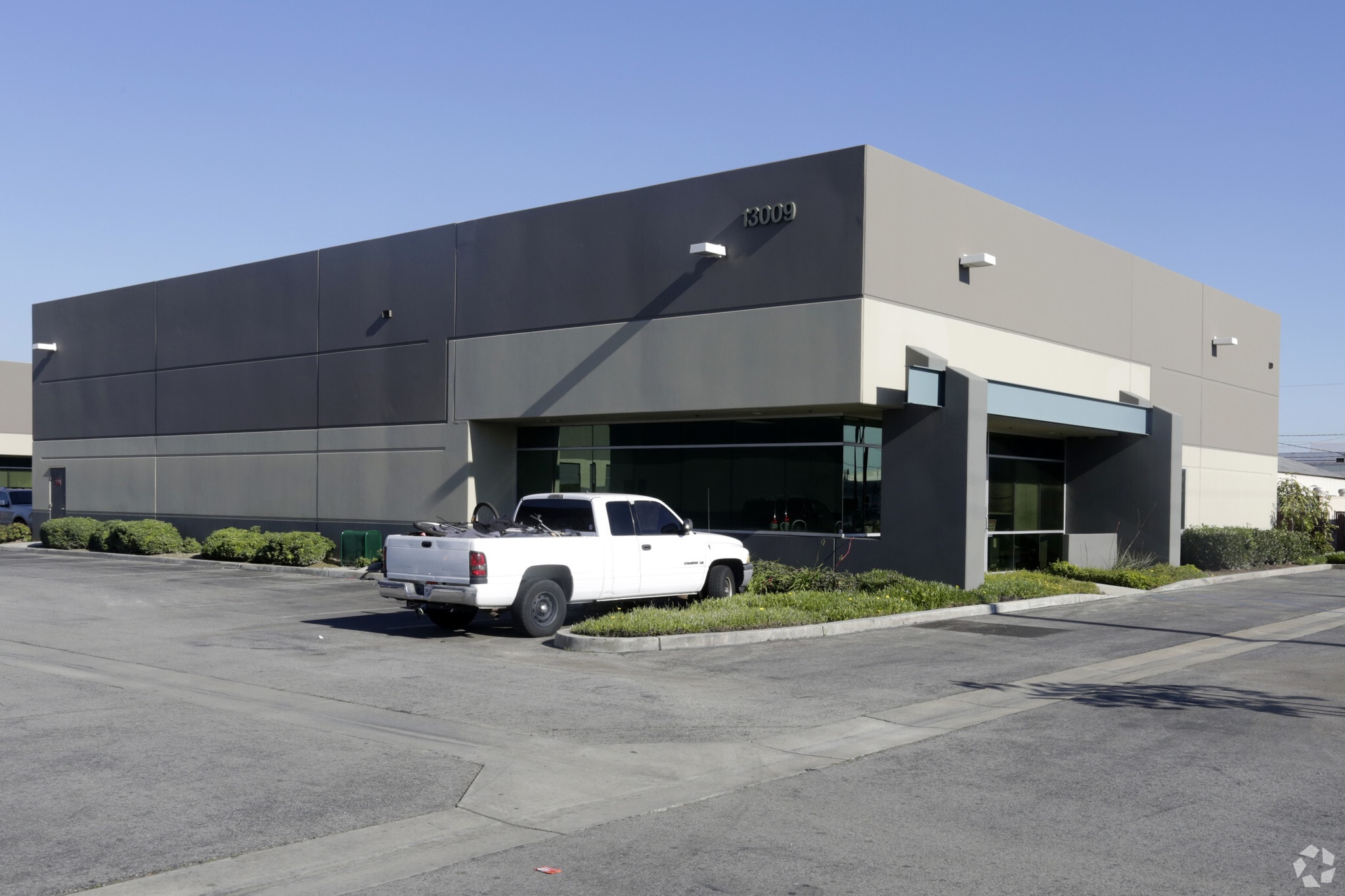 13009 Los Nietos Rd, Santa Fe Springs, CA for Rent