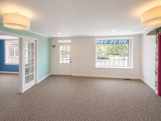 Farmington, CT Retail - 1-3 Brick Walk Ln
