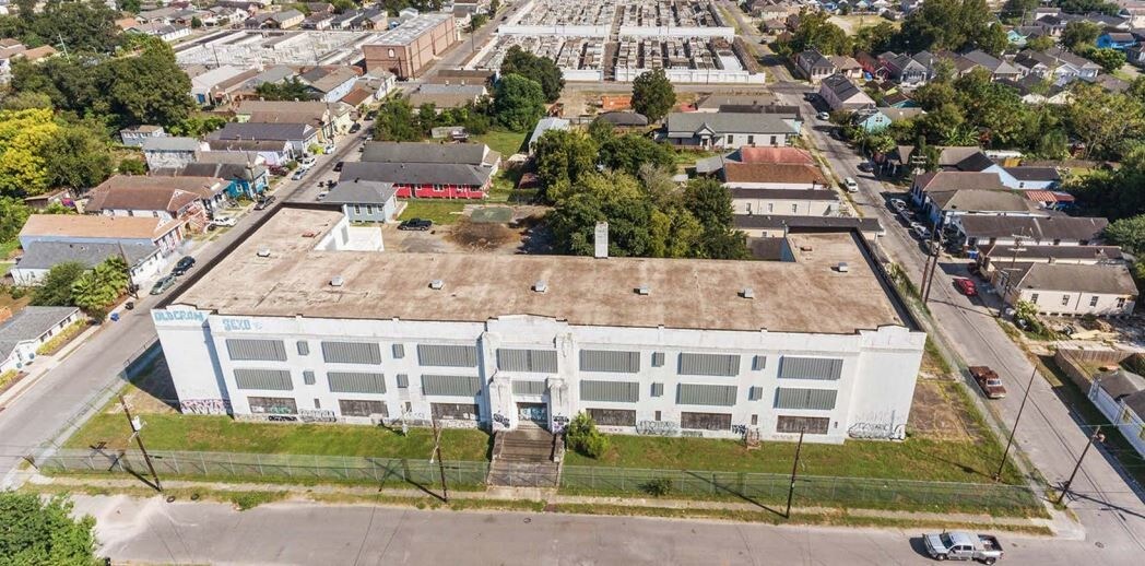 1301 Clouet St, New Orleans, LA for Sale