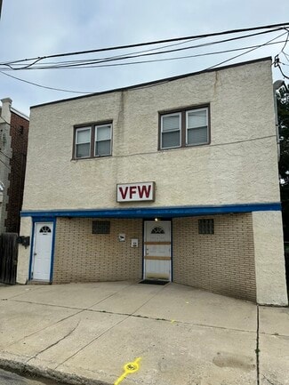 Crum Lynne, PA Storefront Retail/Residential - 1015 Saville Ave