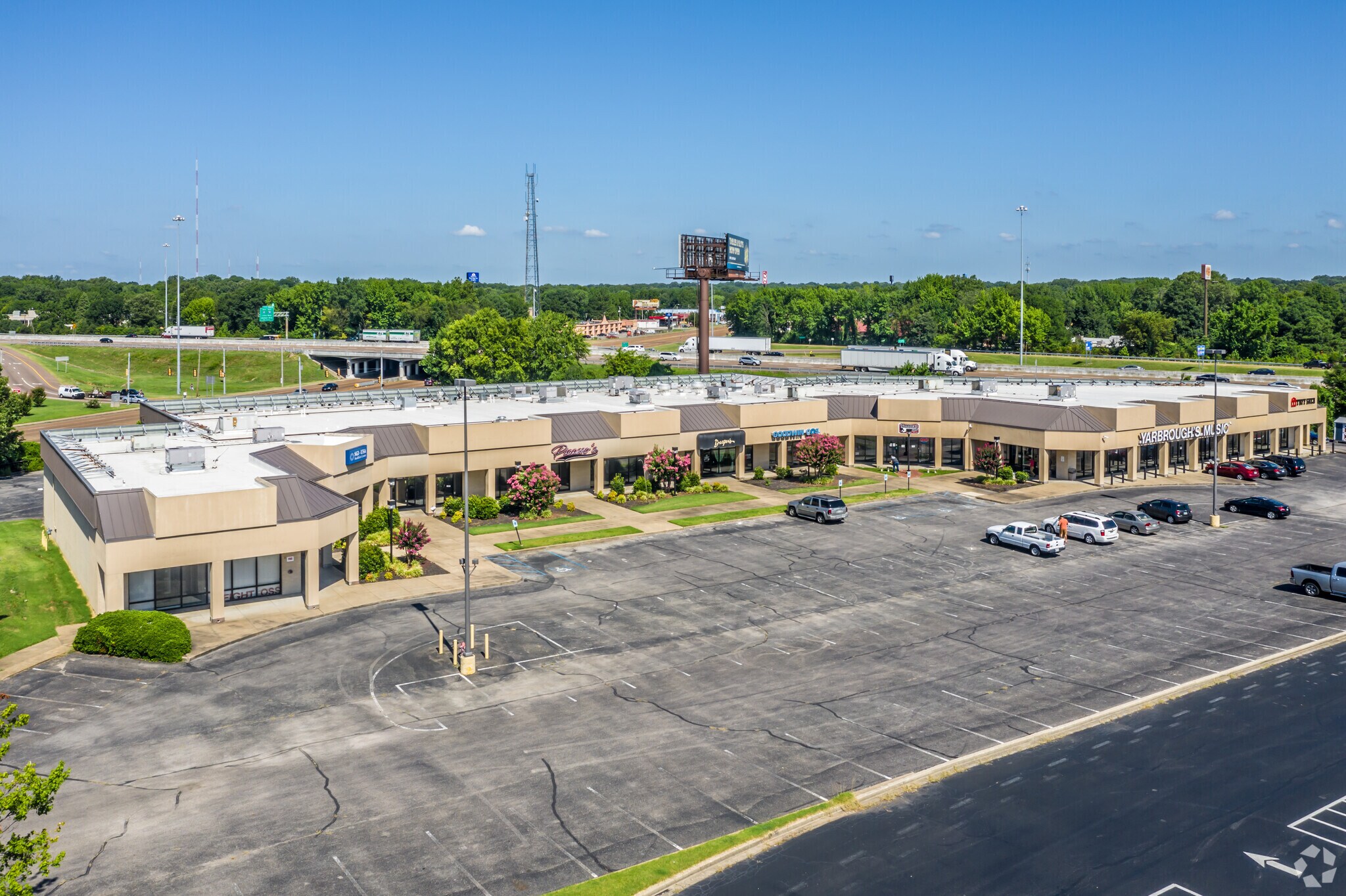 6100-6126 Macon Rd, Memphis, TN for Sale