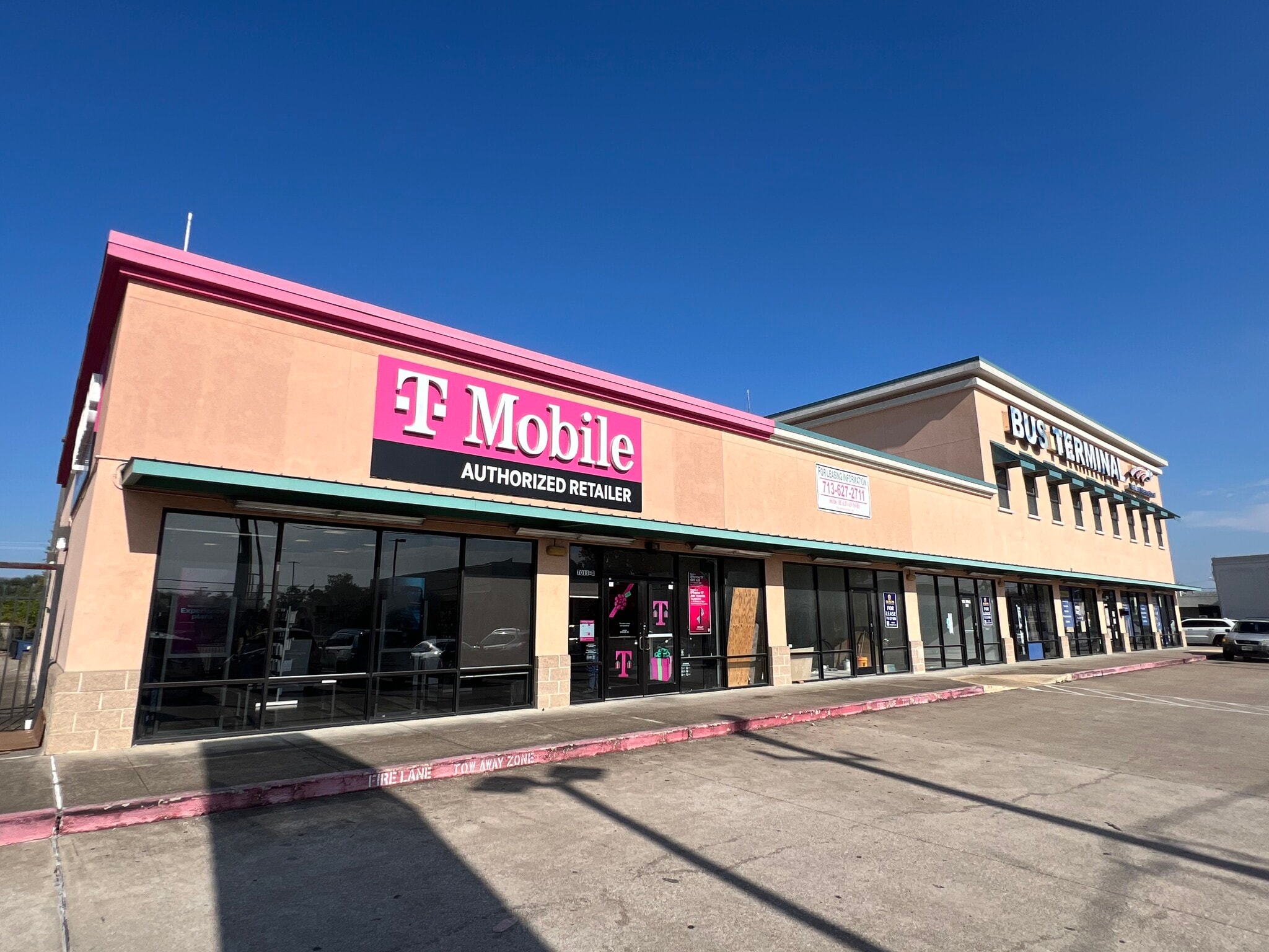 7011 Harrisburg Blvd, Houston, TX for Rent