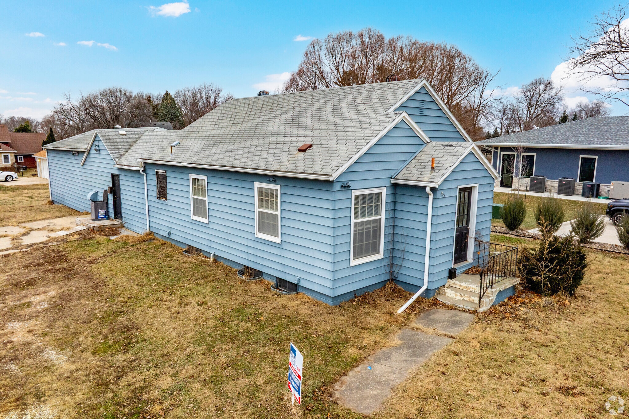 1305 Sunset Dr, Norwalk, IA for Sale