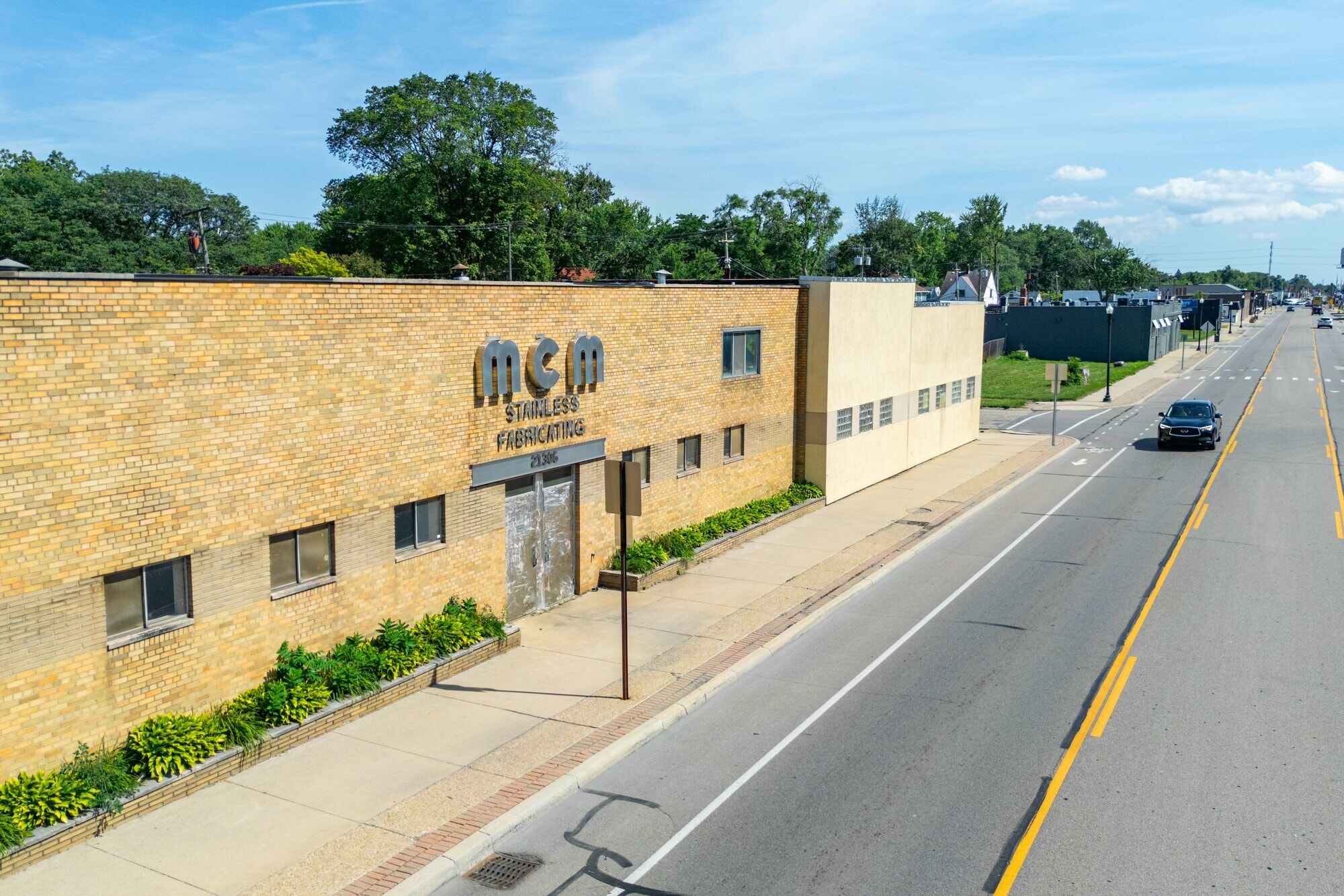 21306 John R Rd, Hazel Park, MI for Sale