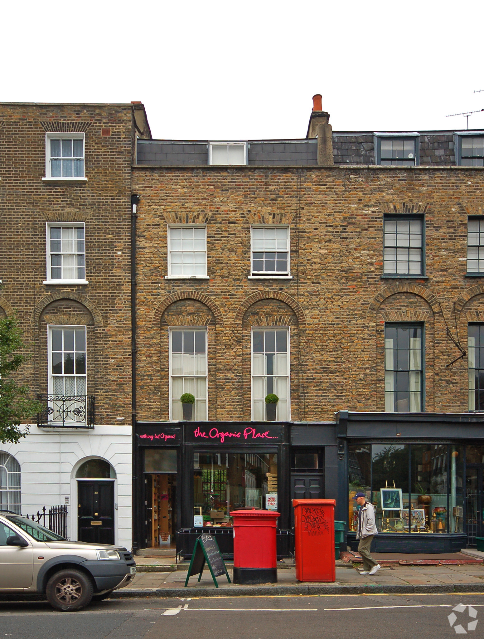 57 Amwell St, London, LND for Rent
