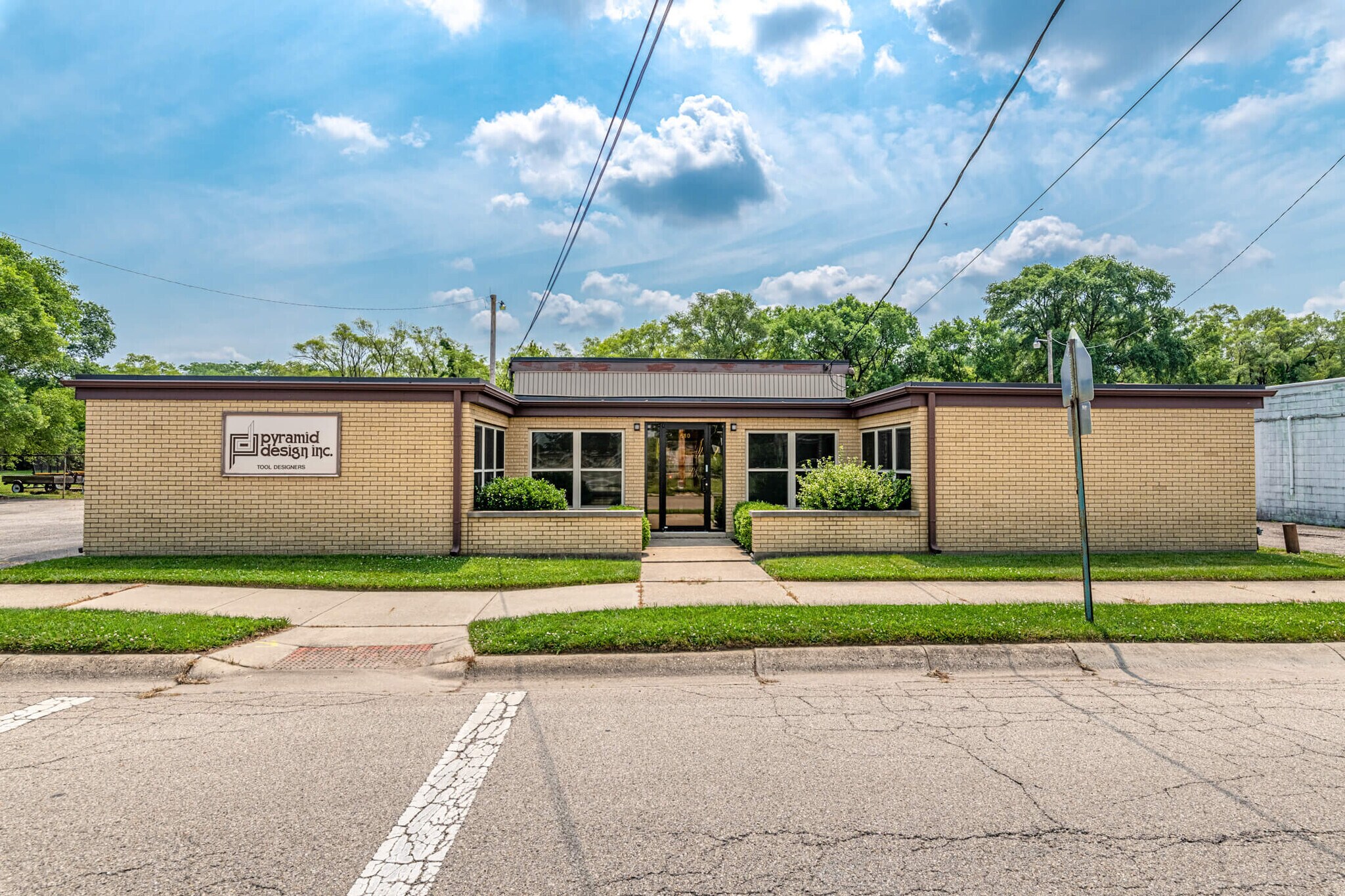 610 E Dayton Dr Fairborn, OH 45324 Industrial Property for Lease on