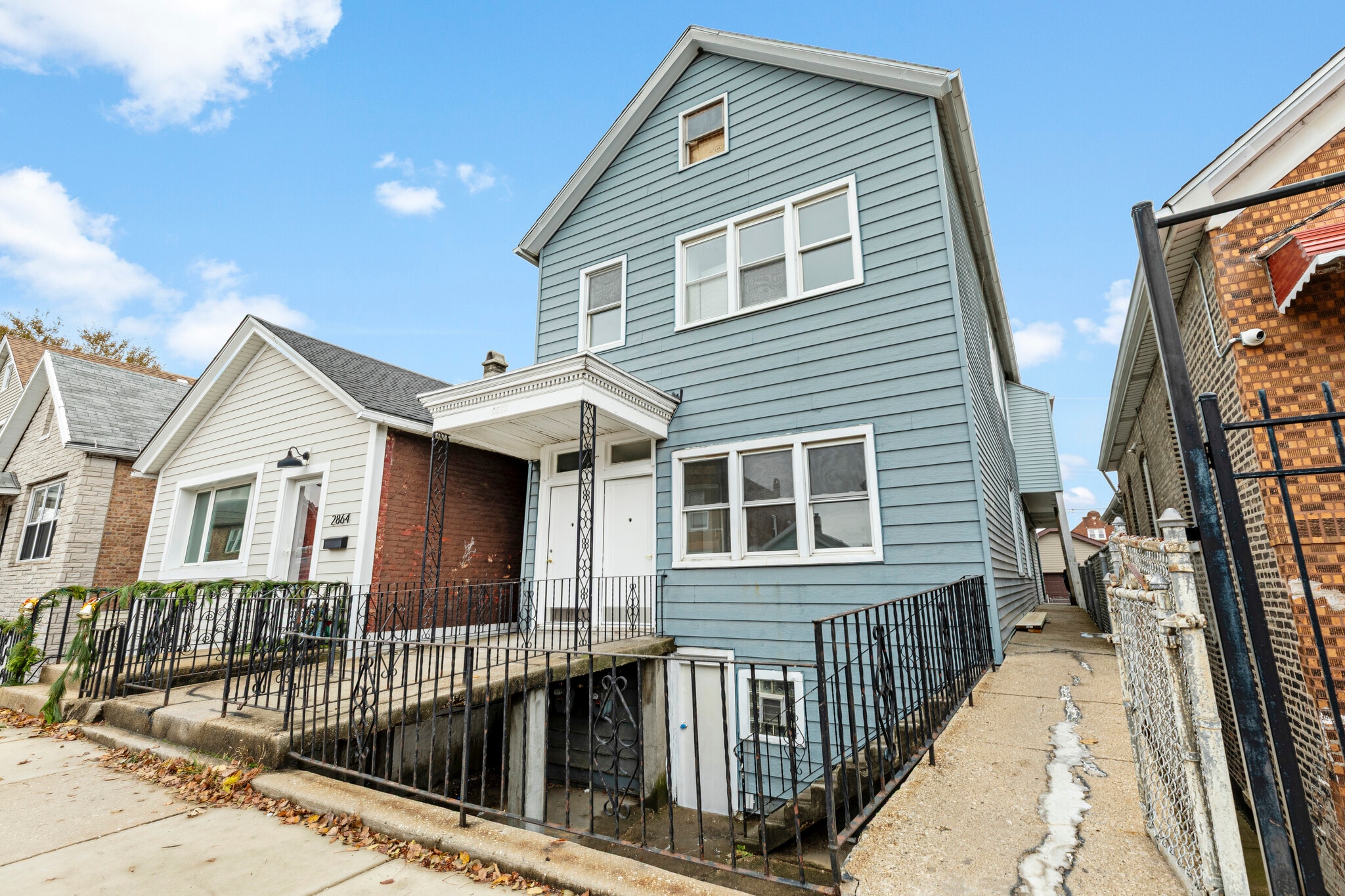 2862 S Keeley St, Chicago, IL for Sale