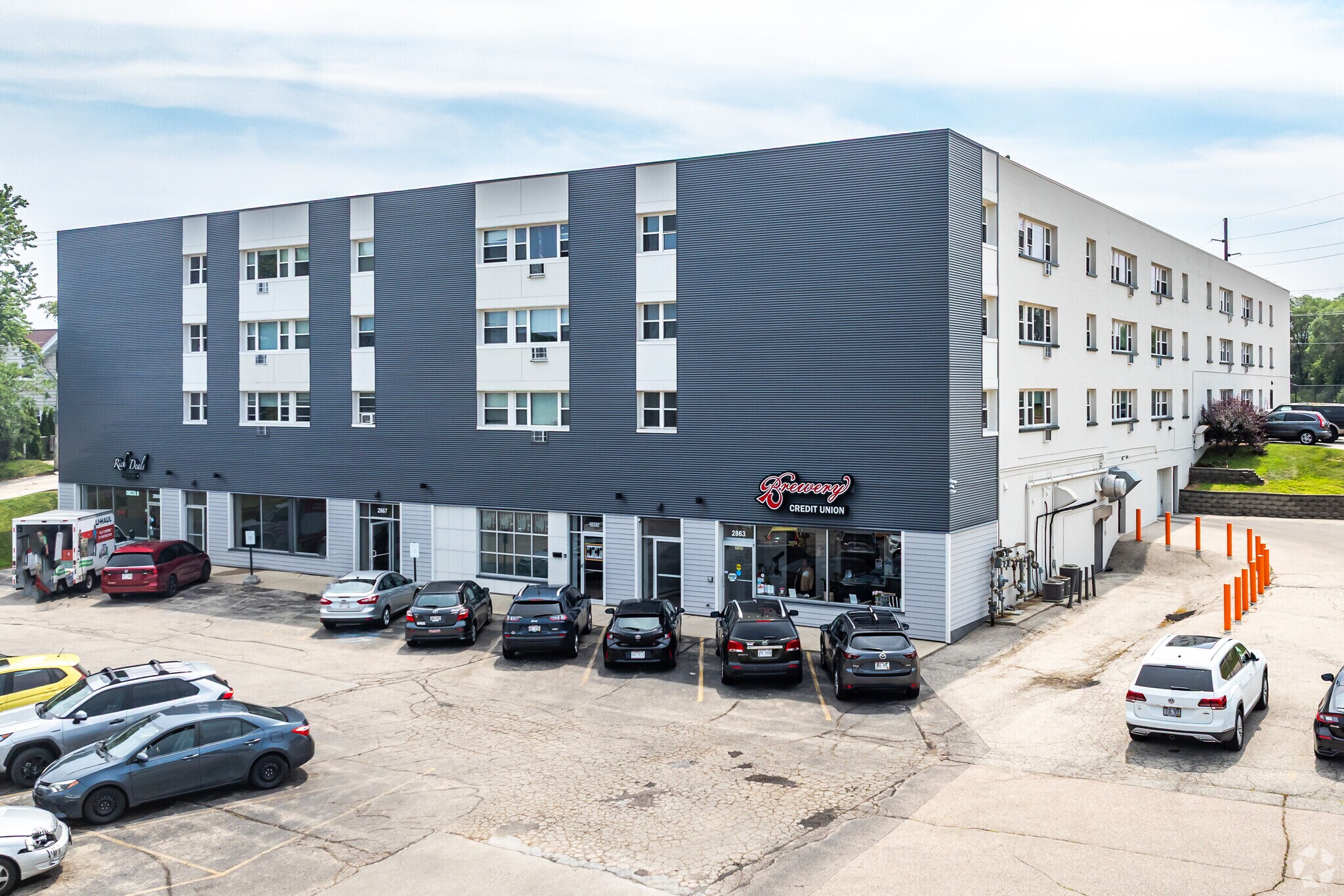 2863-2867 S Kinnickinnic Ave, Milwaukee, WI for Rent