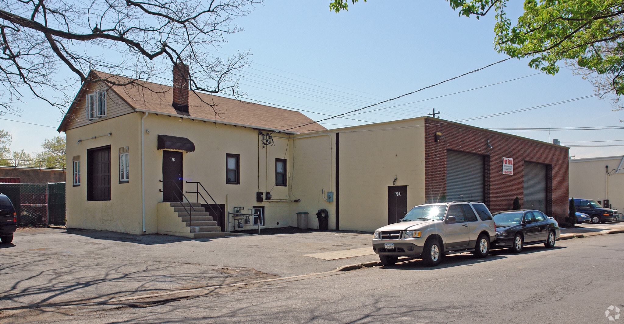 178 E Hawthorne Ave, Valley Stream, NY for Rent