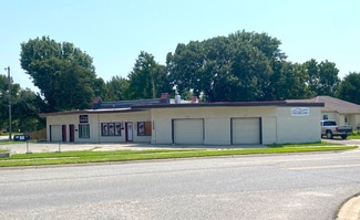 Wichita, KS Retail - 2945 N Porter Ave