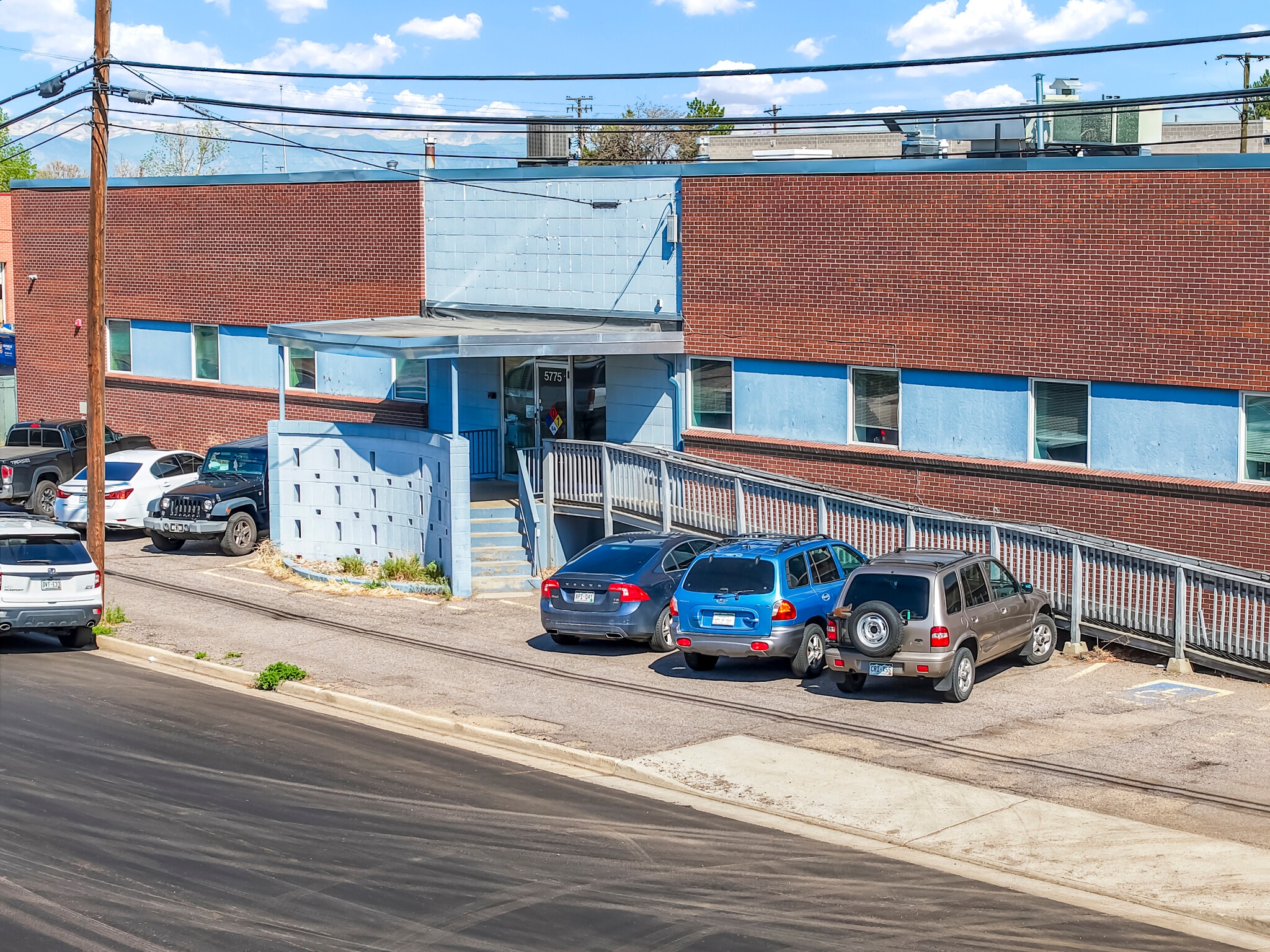 5775 E 39th Ave, Denver, CO for Sale