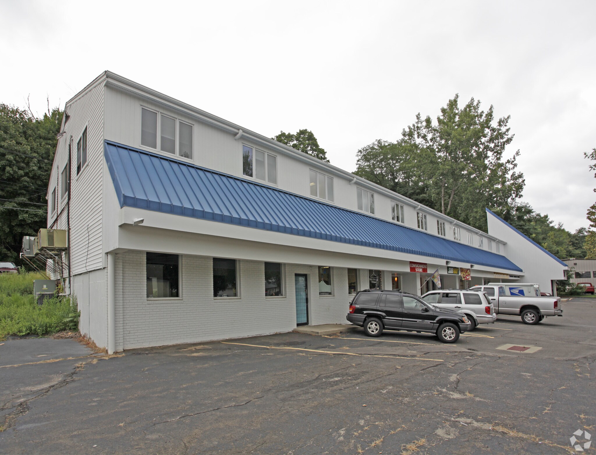 214 Amity Rd, Woodbridge, CT for Rent