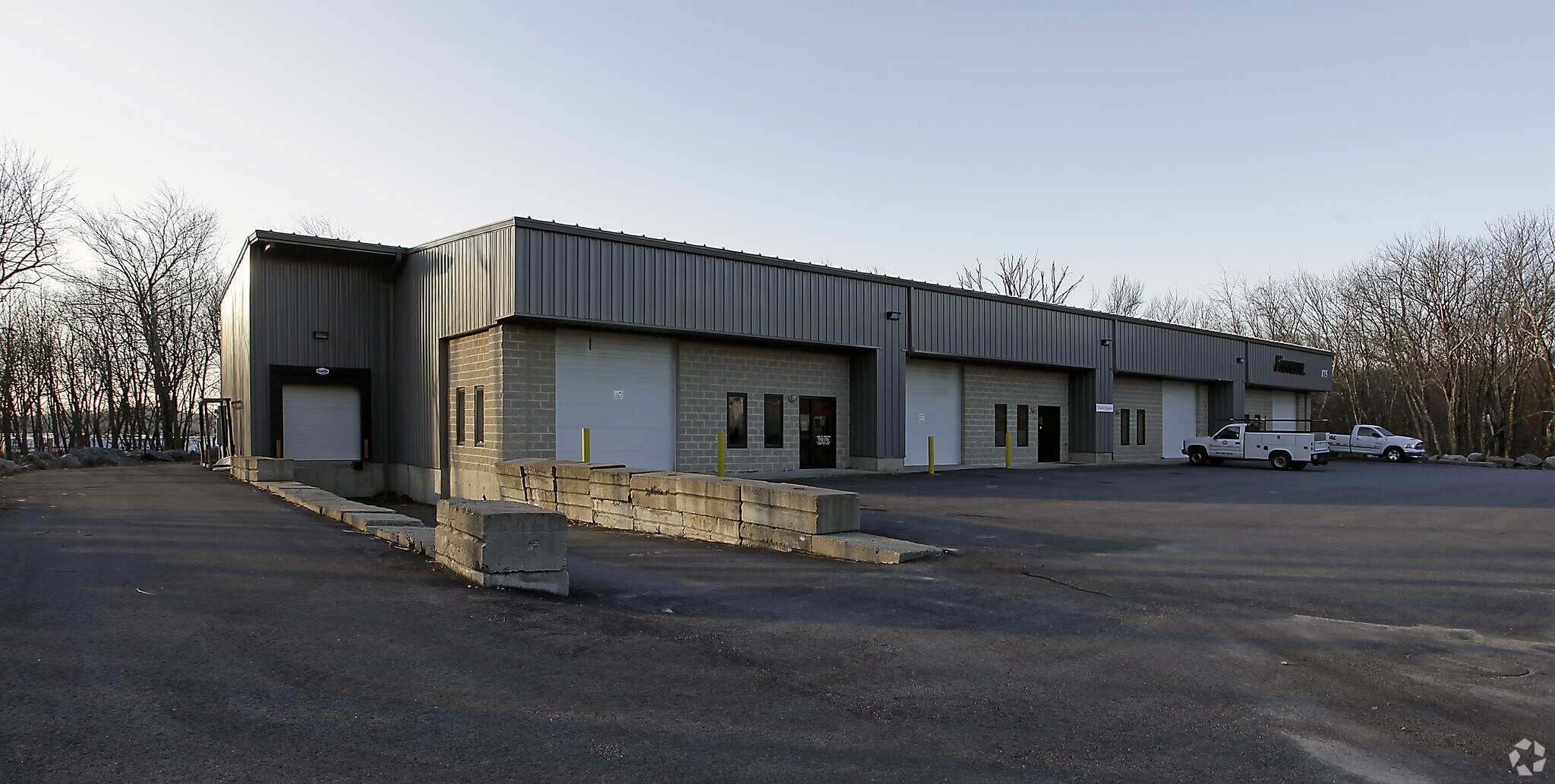 175 Memorial Dr, Shrewsbury, MA for Rent