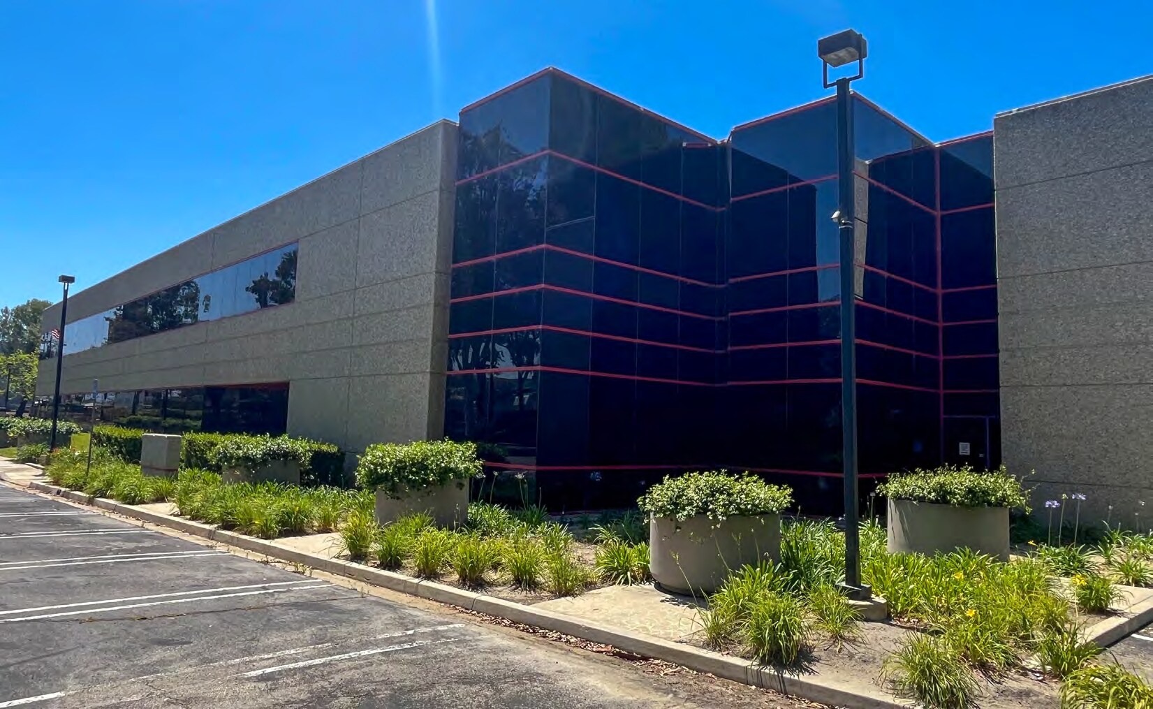 2685 Park Center Dr, Simi Valley, CA for Rent