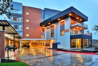 Austin, TX Office/Retail - 6444 Burnet Rd