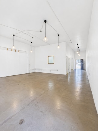 Los Angeles, CA Office/Retail - 4568 W Adams Blvd