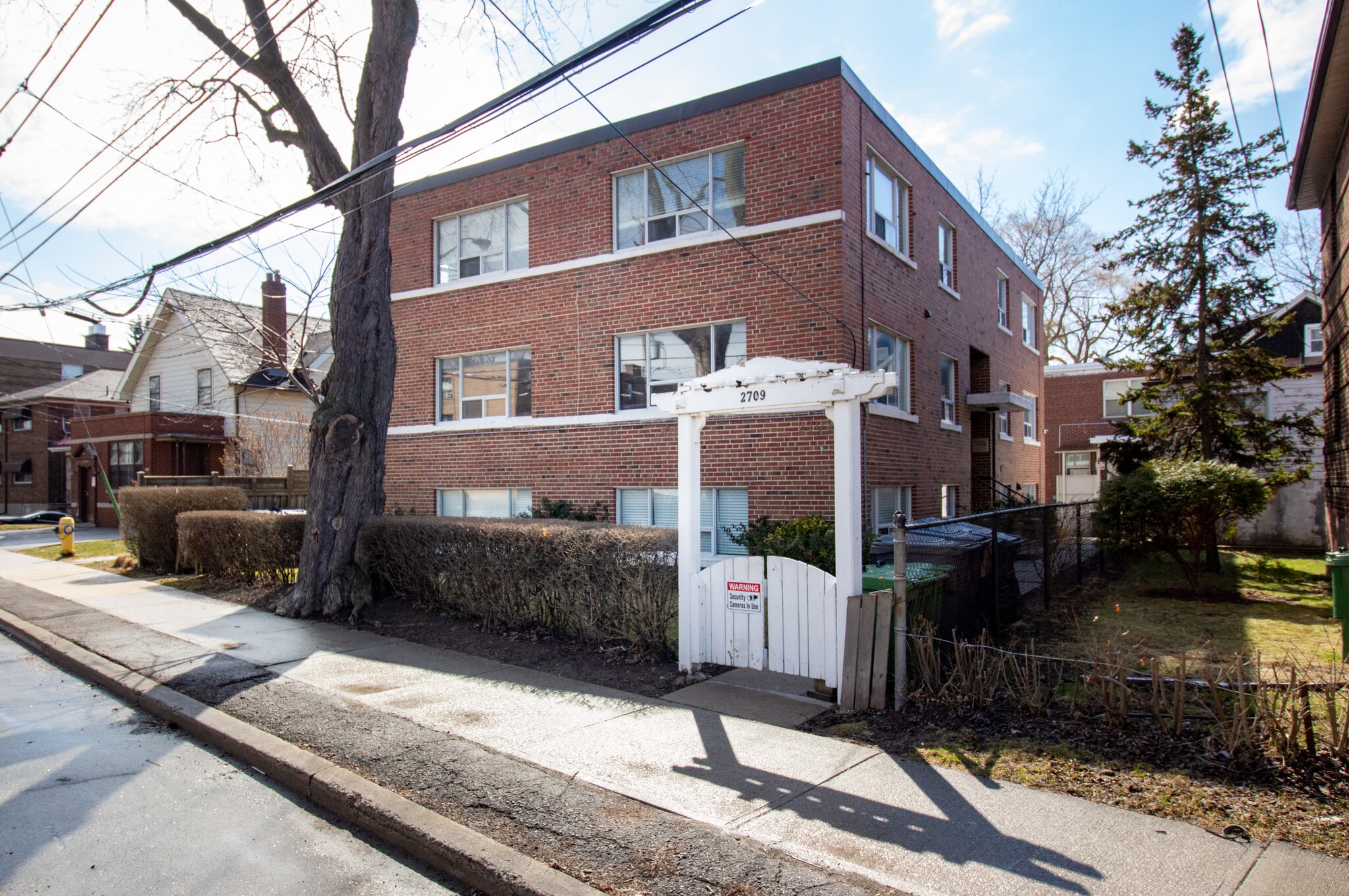 2709 Lake Shore Dr, Toronto, ON for Sale