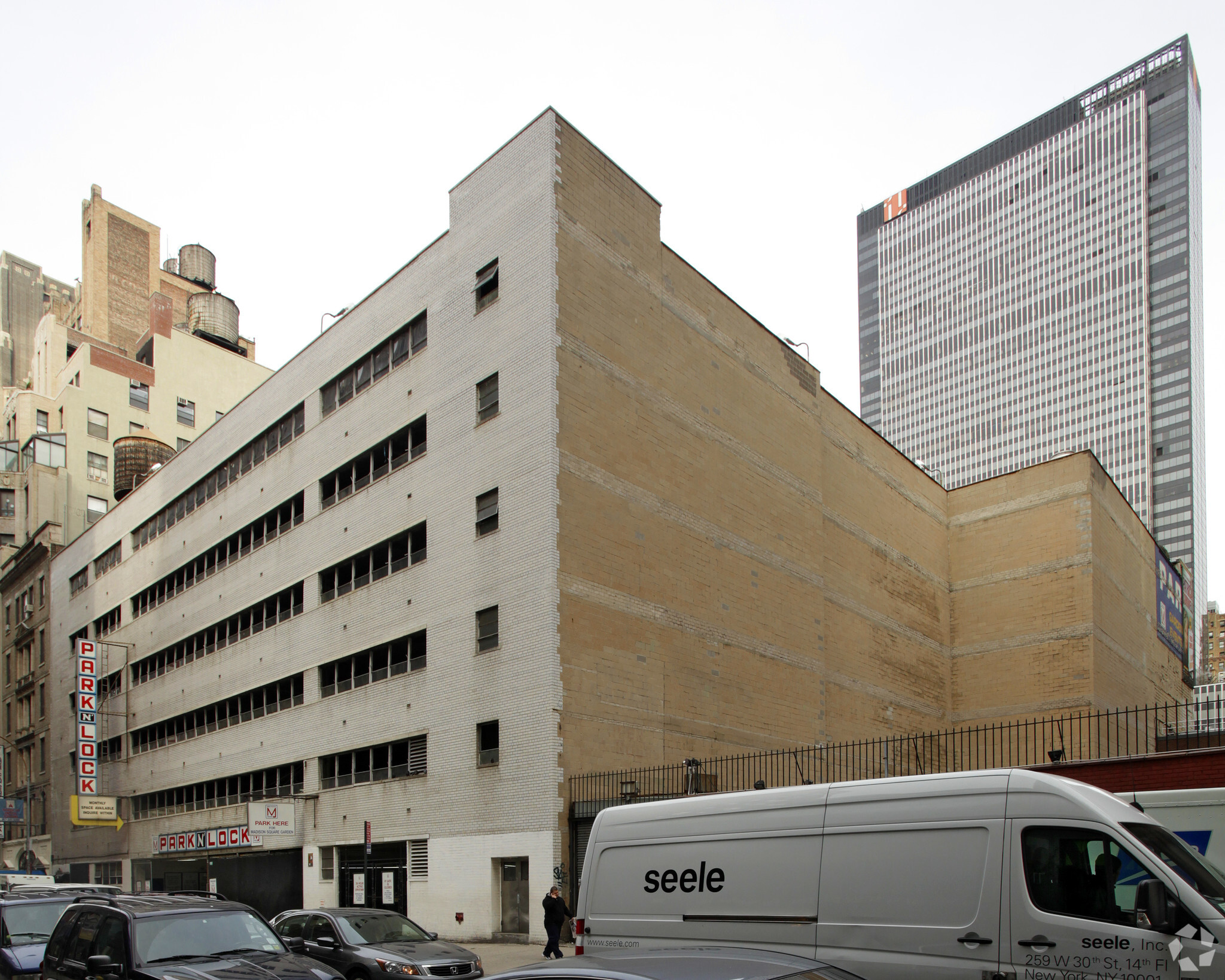 220 W 31st St, New York, NY for Rent