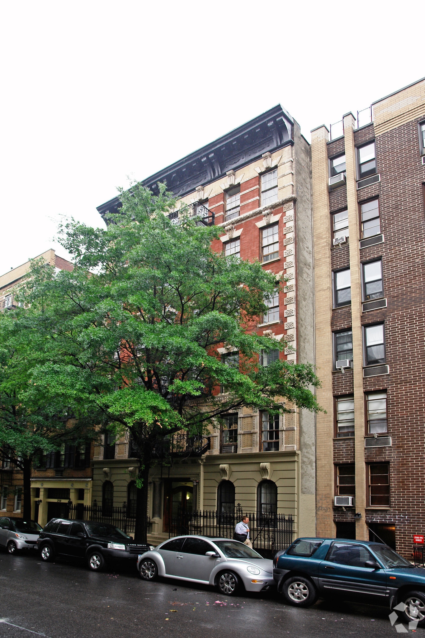 255 W 22nd St, New York, NY for Rent