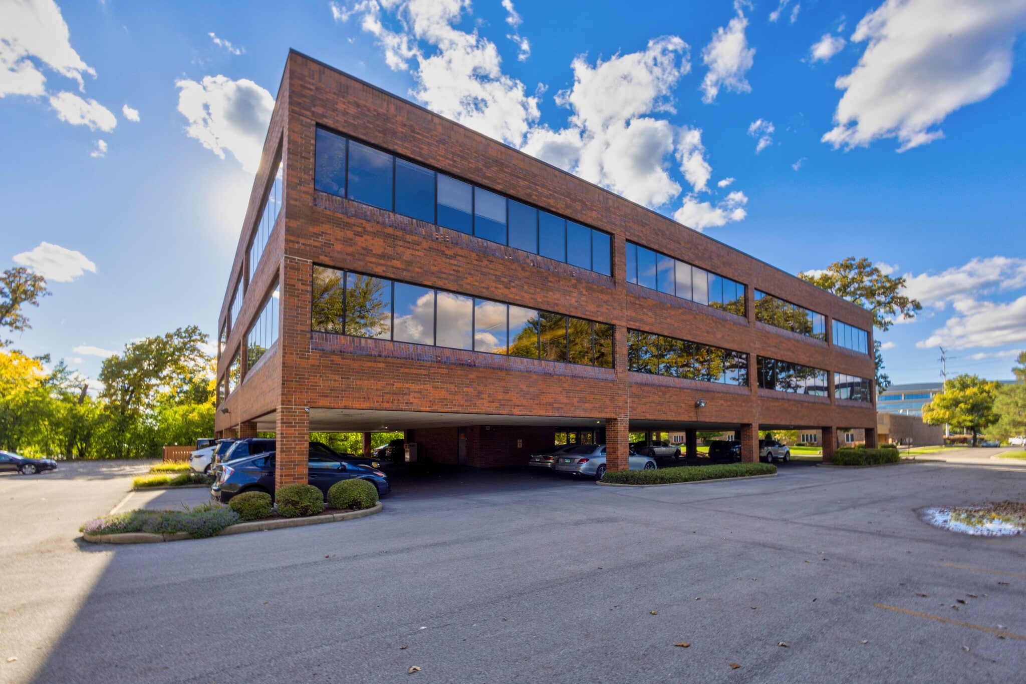 619 Enterprise Dr, Oak Brook, IL for Rent